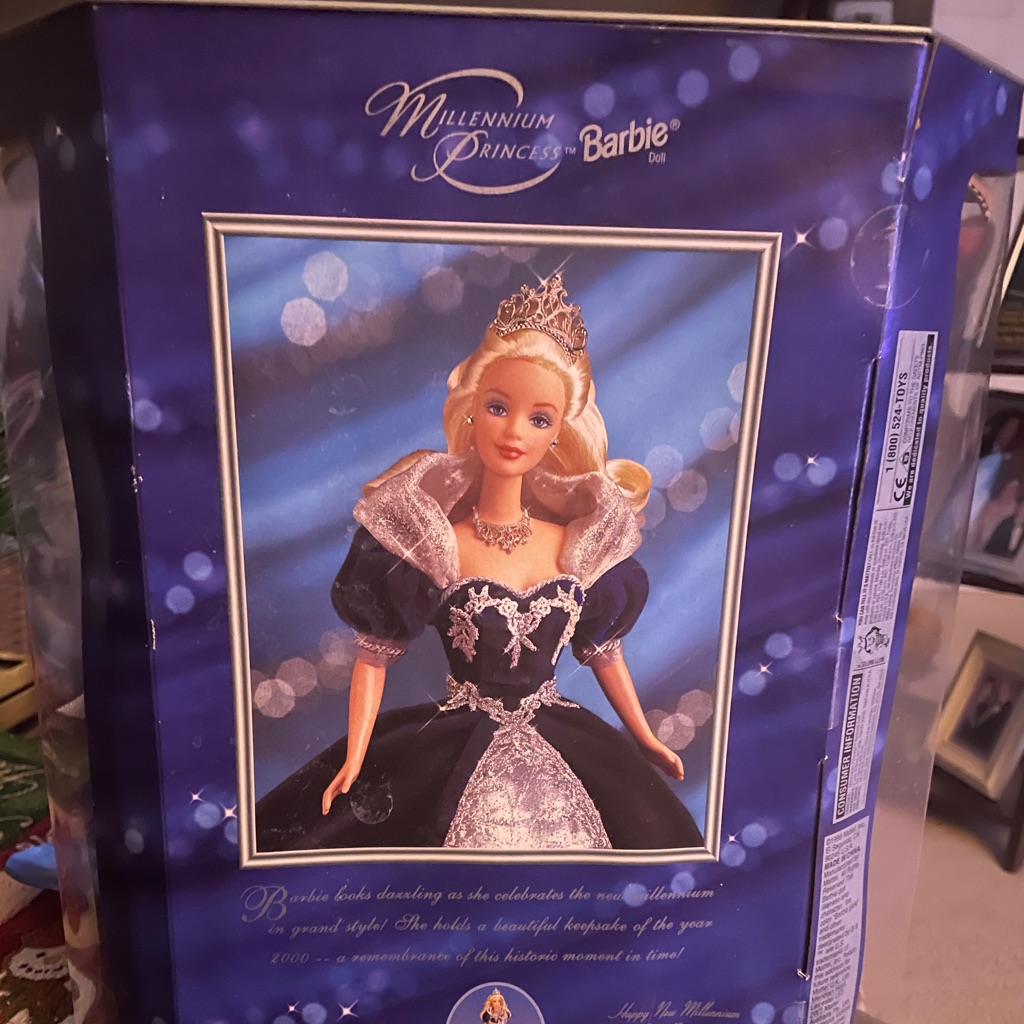 Collectors Barbie Doll 2000 Edition